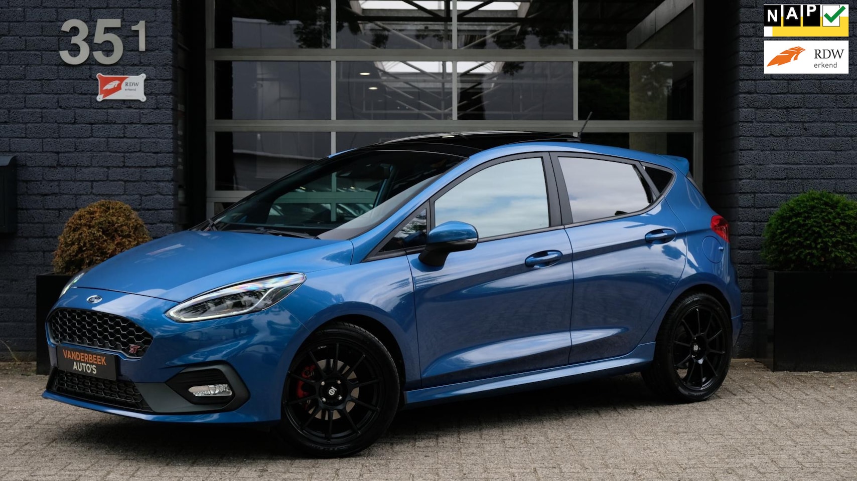 Ford Fiesta - 1.5 EcoBoost ST-3 Performance Pano LED Sparco - AutoWereld.nl