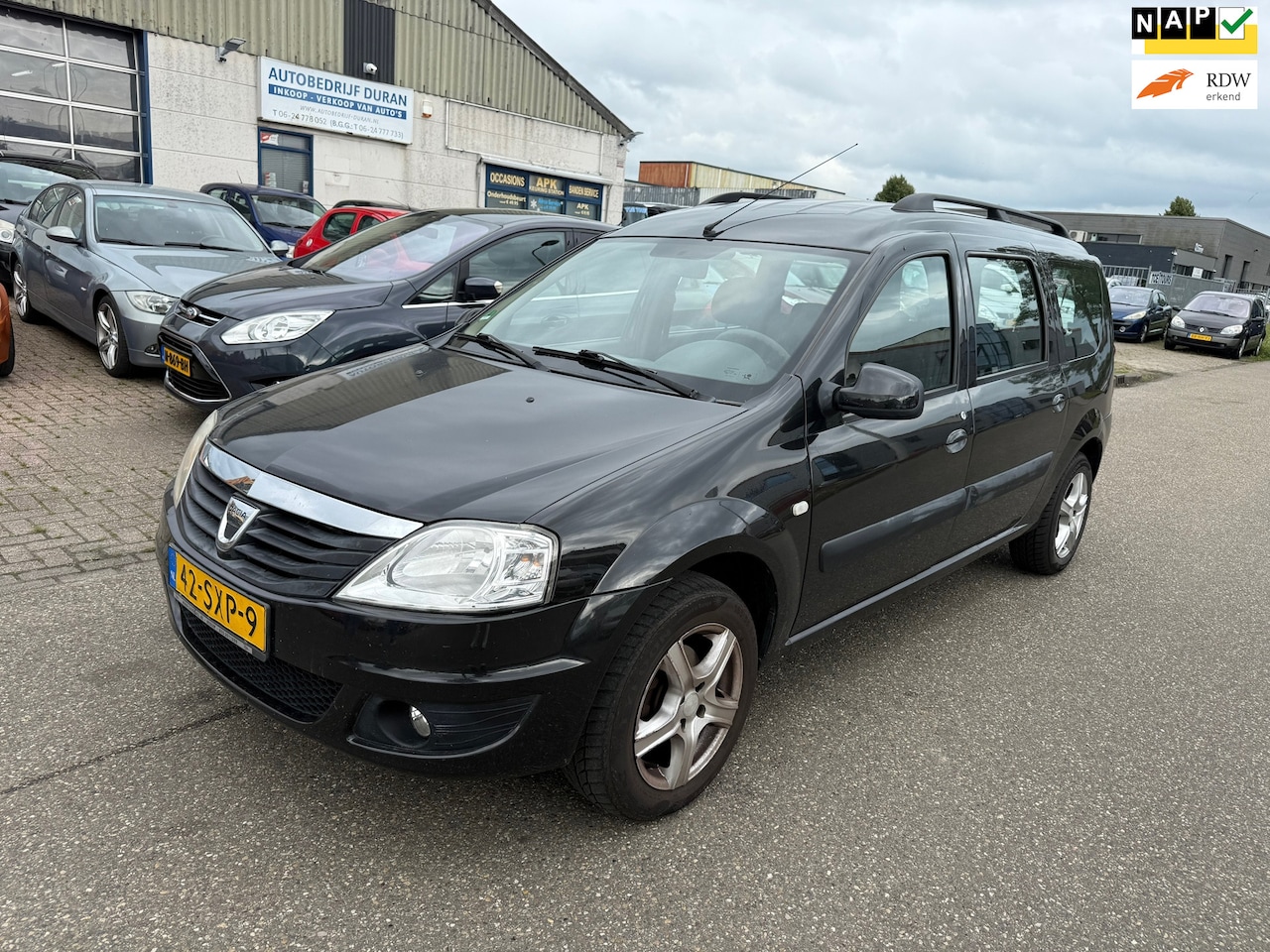 Dacia Logan MCV - 1.6-16V Lauréate 7p. Bj:2012 NAP! - AutoWereld.nl