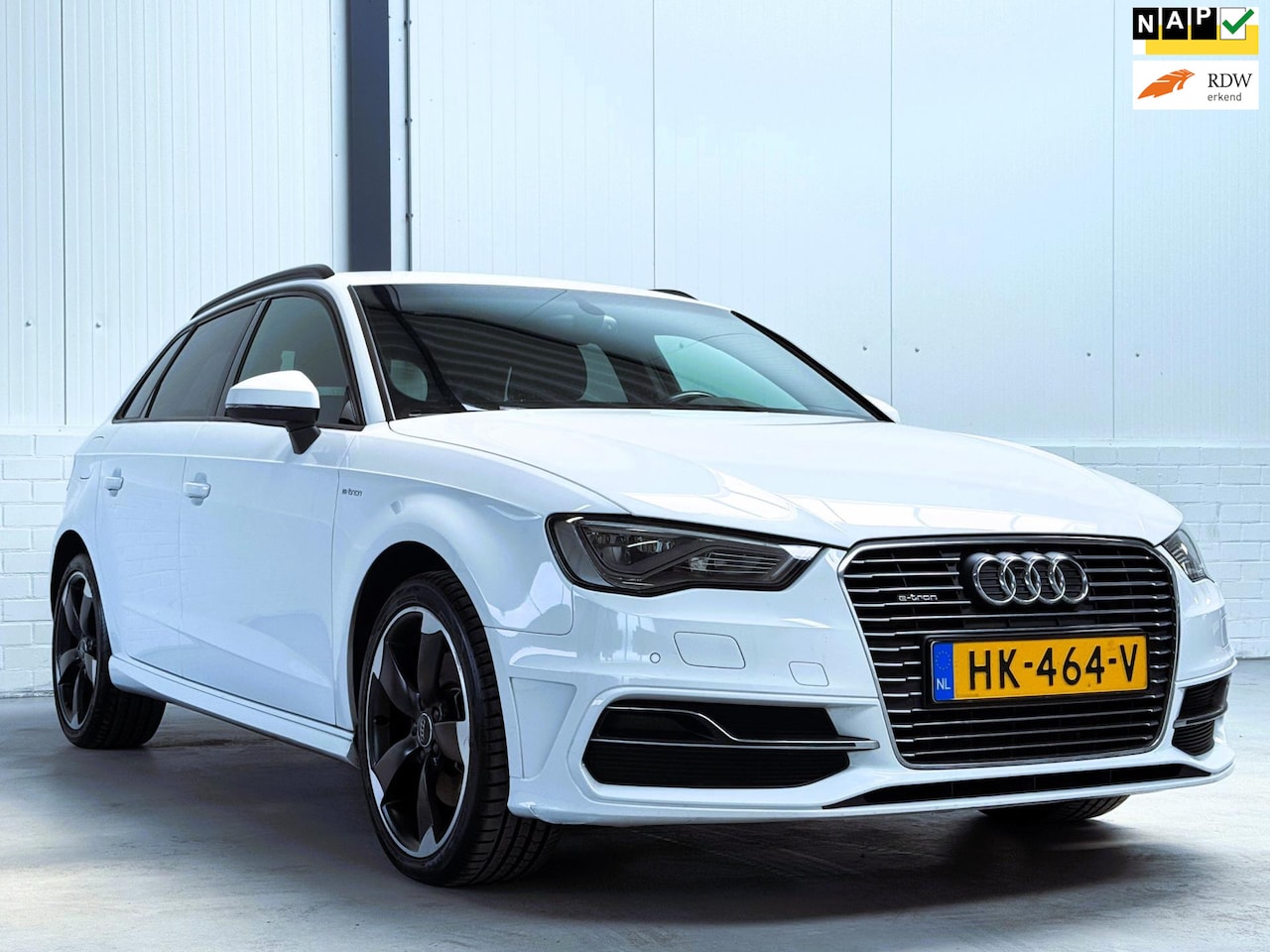 Audi A3 Sportback - 1.4 e-tron PHEV B&O|Keyless|18 INCH - AutoWereld.nl