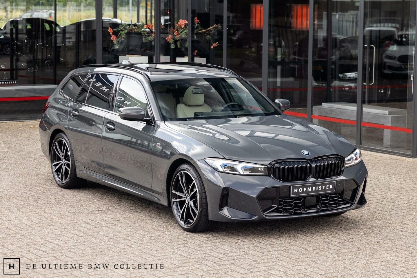 BMW 3-serie Touring - 320e M-Sport | Trekhaak | Pano - AutoWereld.nl