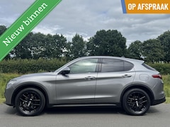 Alfa Romeo Stelvio - 2.0t Q4 Veloce 280pk, pano, 20 inch