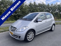 Mercedes-Benz A-klasse - 160 Automaat Elegance Navi Pdc Onderhoud en facturen aanwezig