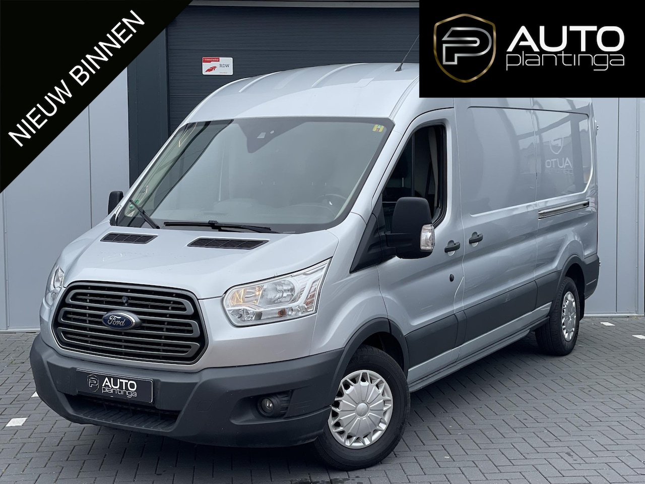 Ford Transit - 350 2.2 TDCI L3H2 Trend | Airco | Cruise | Achteruitrij Camera | - AutoWereld.nl