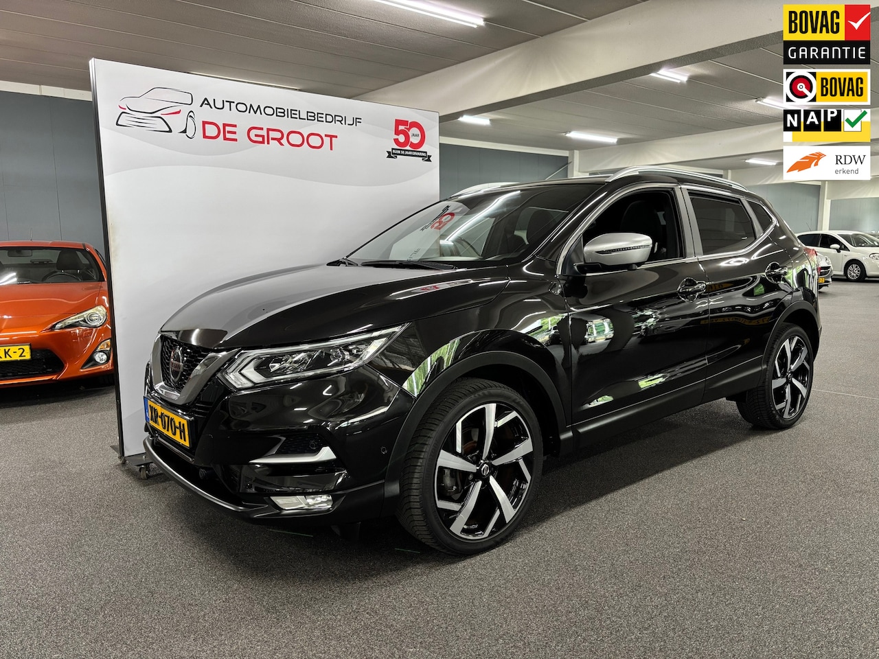 Nissan Qashqai - 1.3 DIG-T Tekna + / NL-auto, Automaat, Leder, Trekhaak, Camera - AutoWereld.nl
