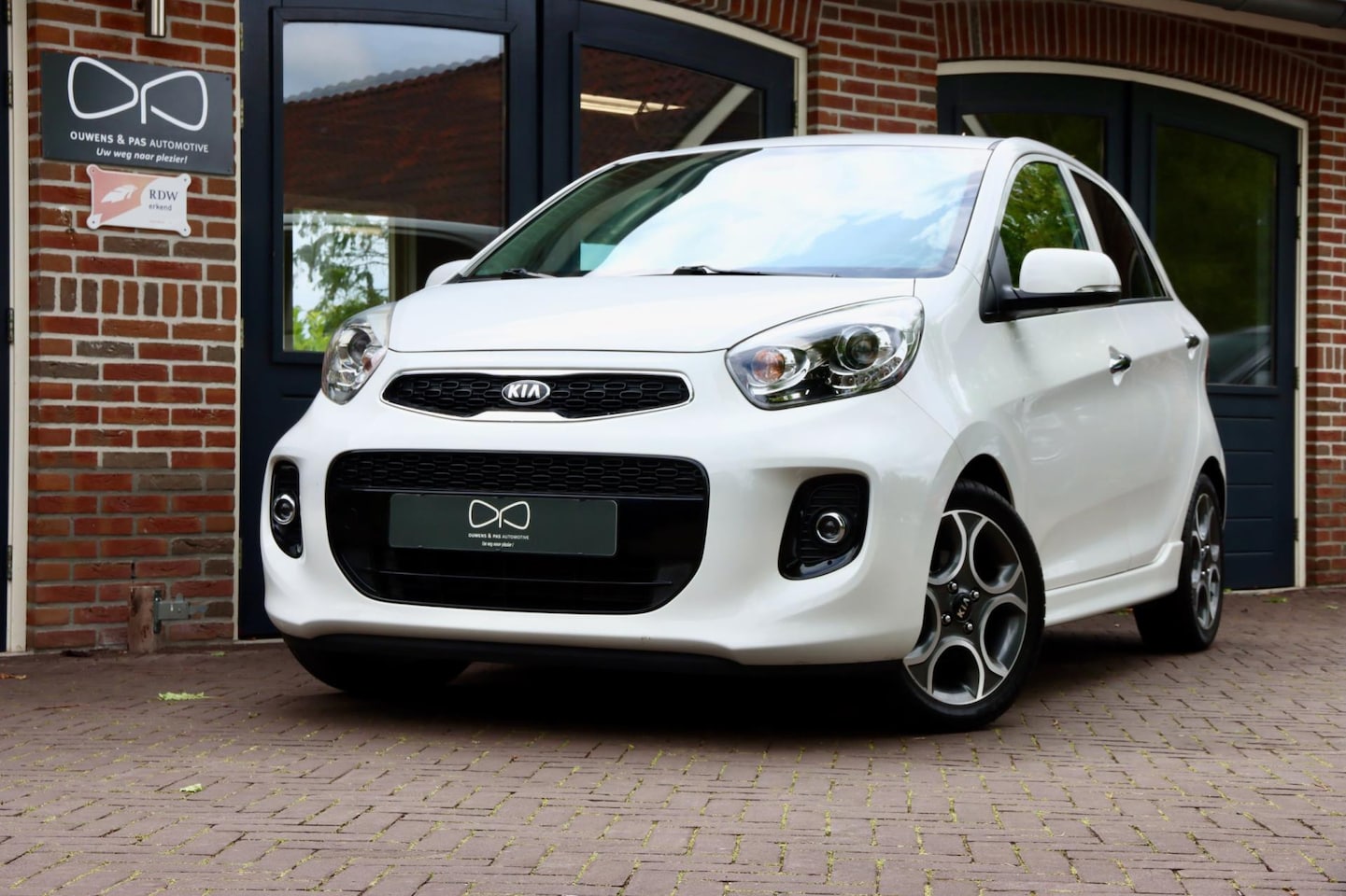 Kia Picanto - 1.2 CVVT First Edition | LED | AUTOMAAT | AIRCO | STOELVERW. - AutoWereld.nl