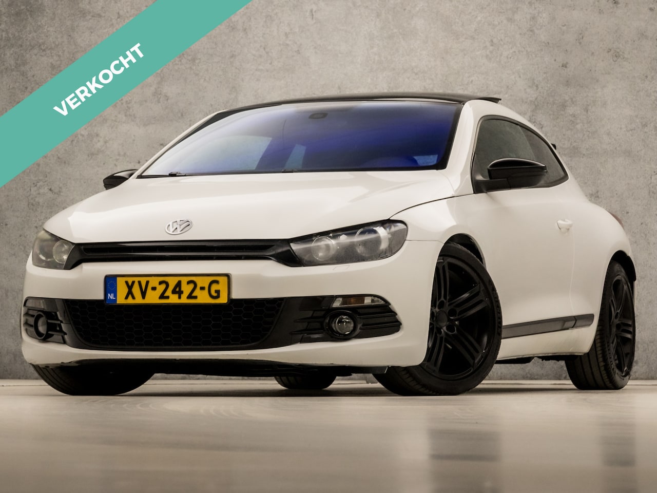 Volkswagen Scirocco - 2.0 TSI Sport 200Pk Automaat (SCHUIFDAK, YOUNGTIMER, SCHERM, STOELVERWARMING, CLIMATE, ELE - AutoWereld.nl