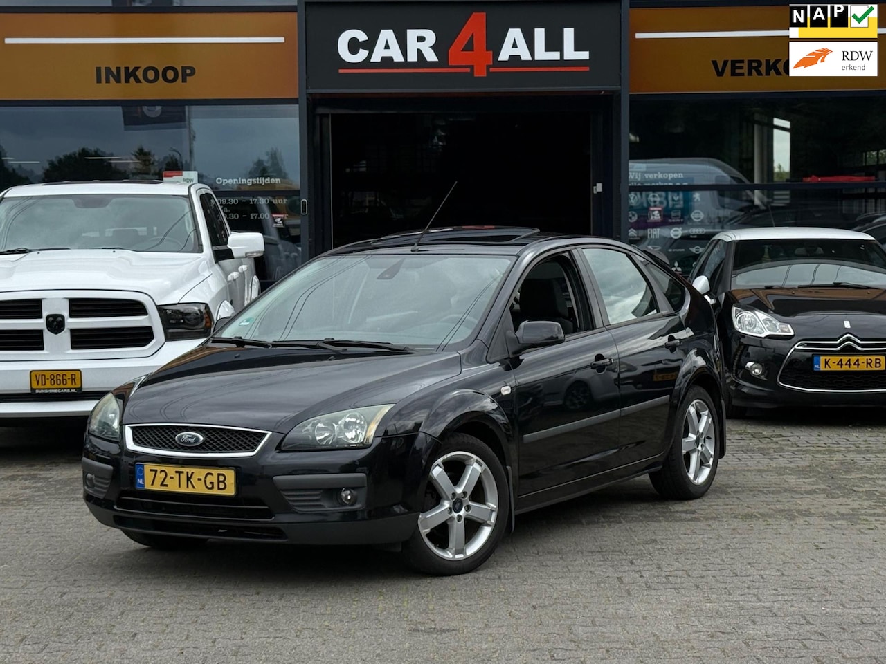 Ford Focus - 1.6-16V Futura DAKJE/PDC/CRUISE/CLIMA/APK 2-7-26/TREKHAAK - AutoWereld.nl