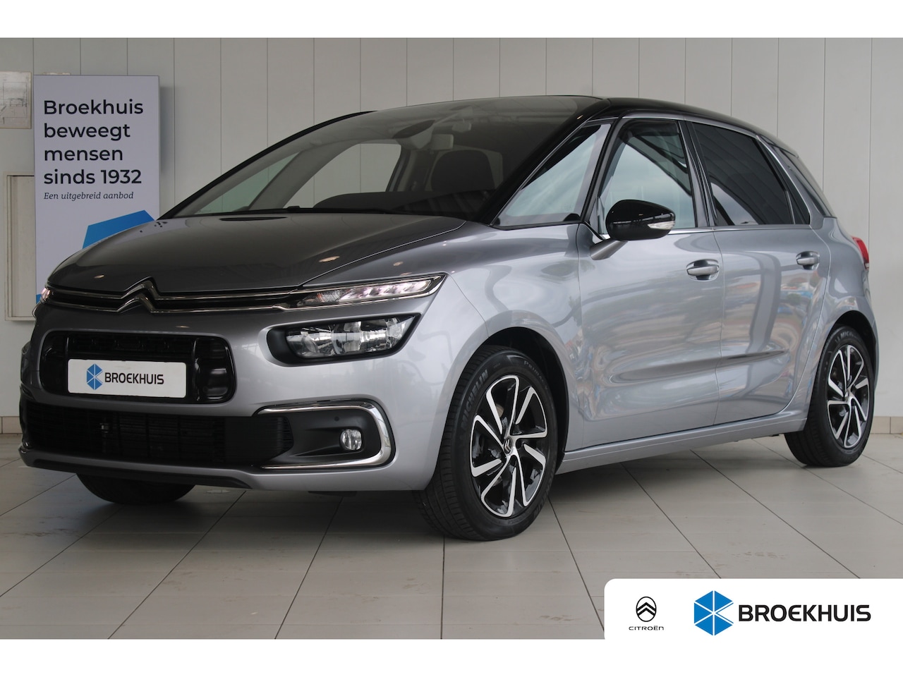 Citroën C4 SpaceTourer - 1.2 Turbo 130-PK EAT8 Shine Automaat PARKEERCAMERA  | CARPLAY | COMFORT STOELEN | TREKHAAK - AutoWereld.nl