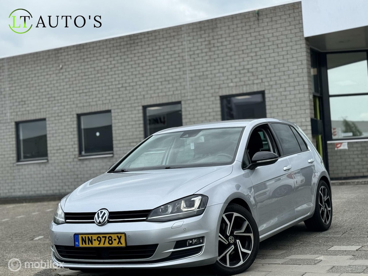 Volkswagen Golf - 1.4 TSI ACT Connected Series|DSG Massage ACC - AutoWereld.nl
