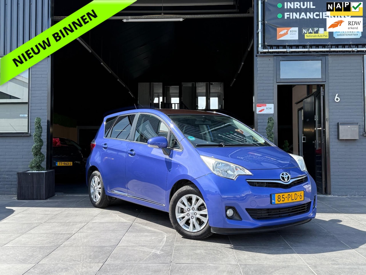 Toyota Verso S - 1.3 VVT-i Aspiration|Airco|El Pakket|Trekhaak - AutoWereld.nl