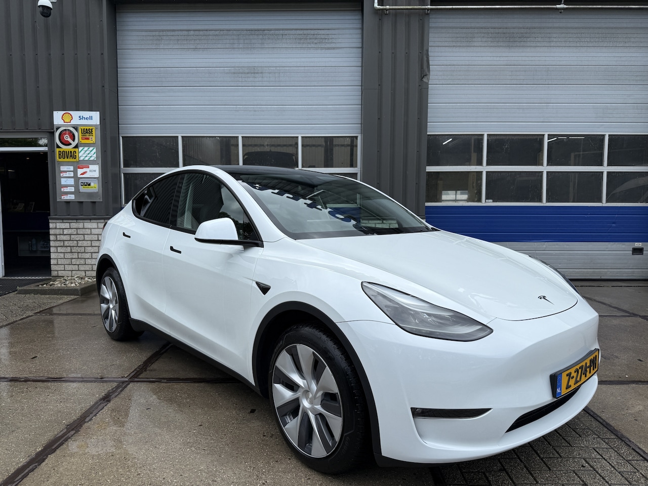 Tesla Model Y - Long Range AWD 75 kWh Long Range AWD 75 kWh - AutoWereld.nl