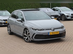 Volkswagen Golf - 1.5 eTSI R-Line / Panoramadak / Camera / Harman Kardon / Matrix LED / 18'' / Navigatie / D