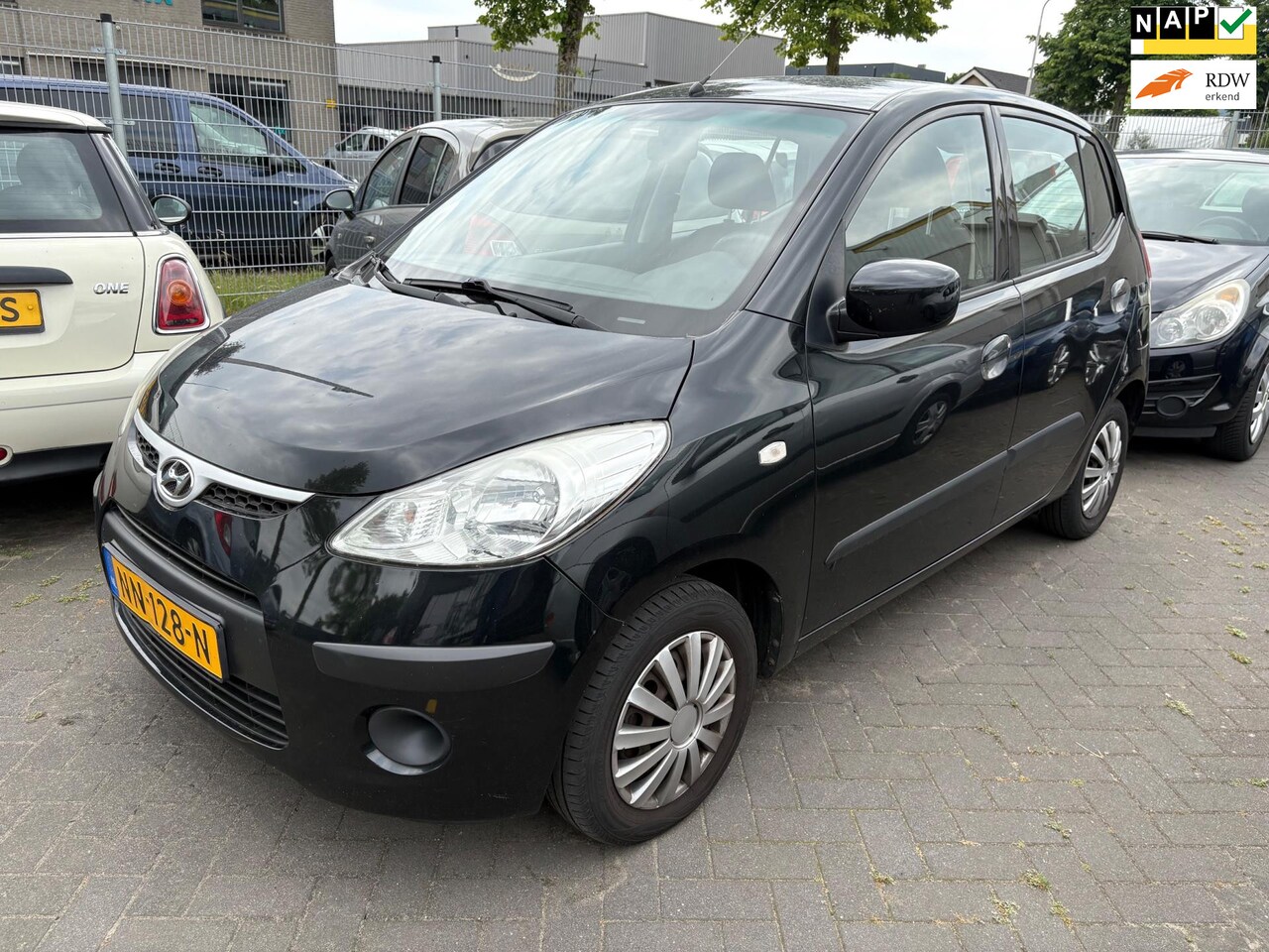 Hyundai i10 - 1.25i Pure komt binnen! - AutoWereld.nl