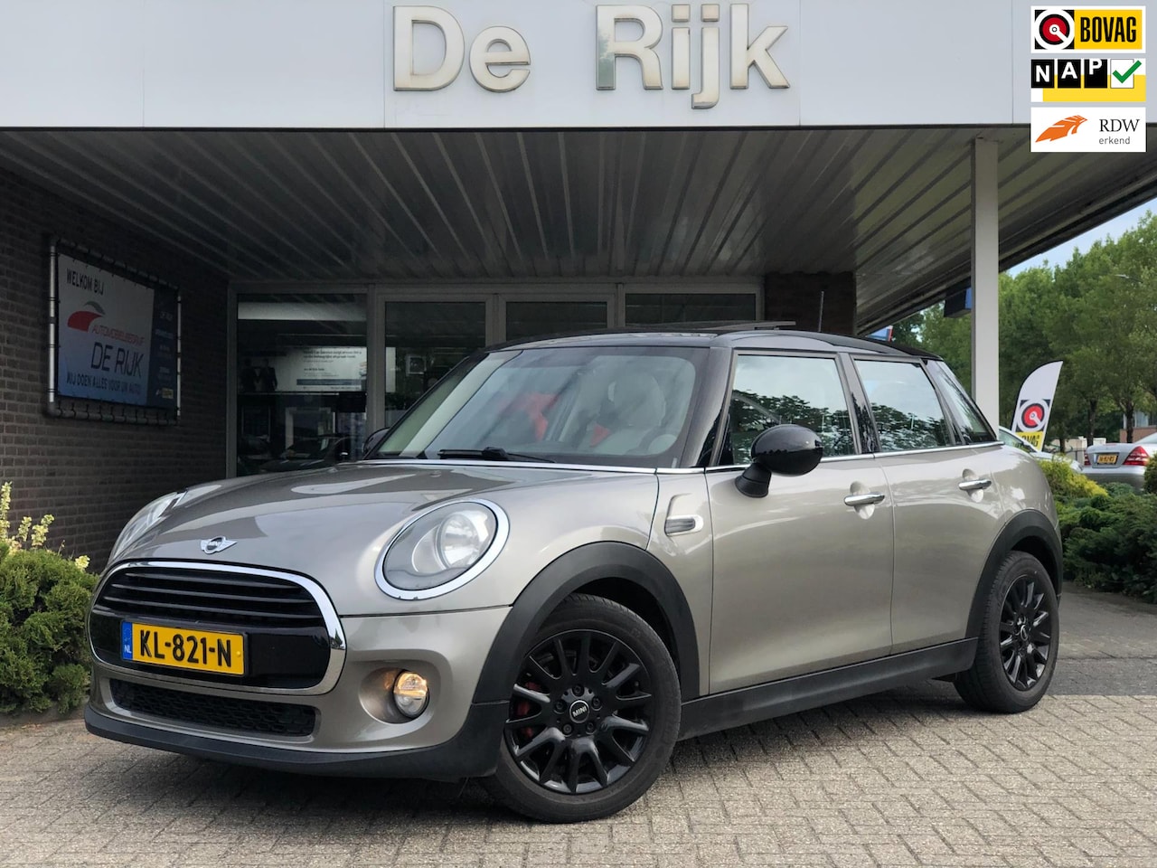 MINI Cooper - Mini 1.5 Business | Pano, Leder, Navi, Cruise, Airco, El. Ramen | NAP | - AutoWereld.nl
