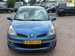 Renault Clio - 1.4-16V Authentique