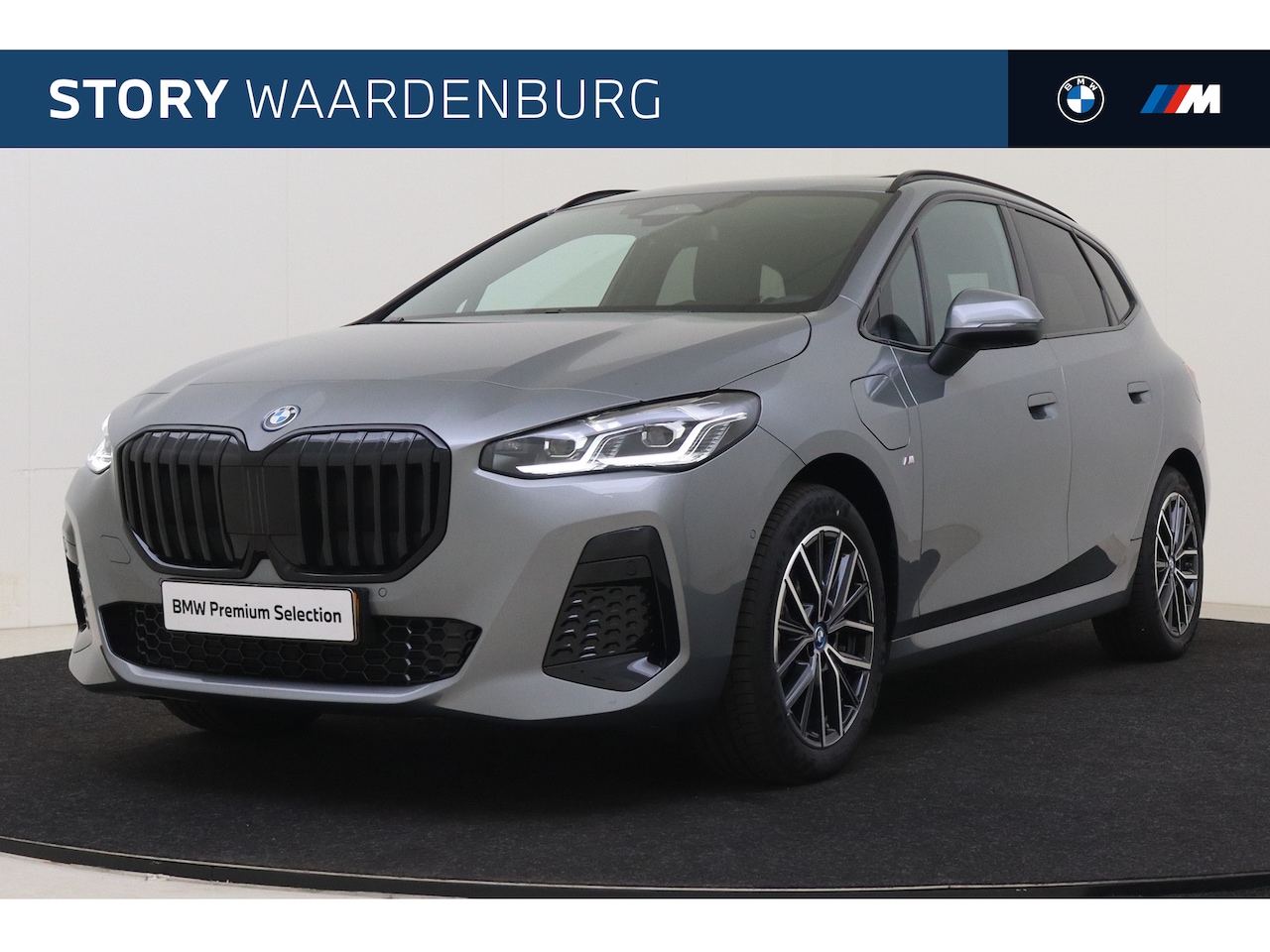 BMW 2-serie Active Tourer - 225e xDrive M Sport Automaat / Panoramadak / Achteruitrijcamera / Sportstoelen / Comfort A - AutoWereld.nl