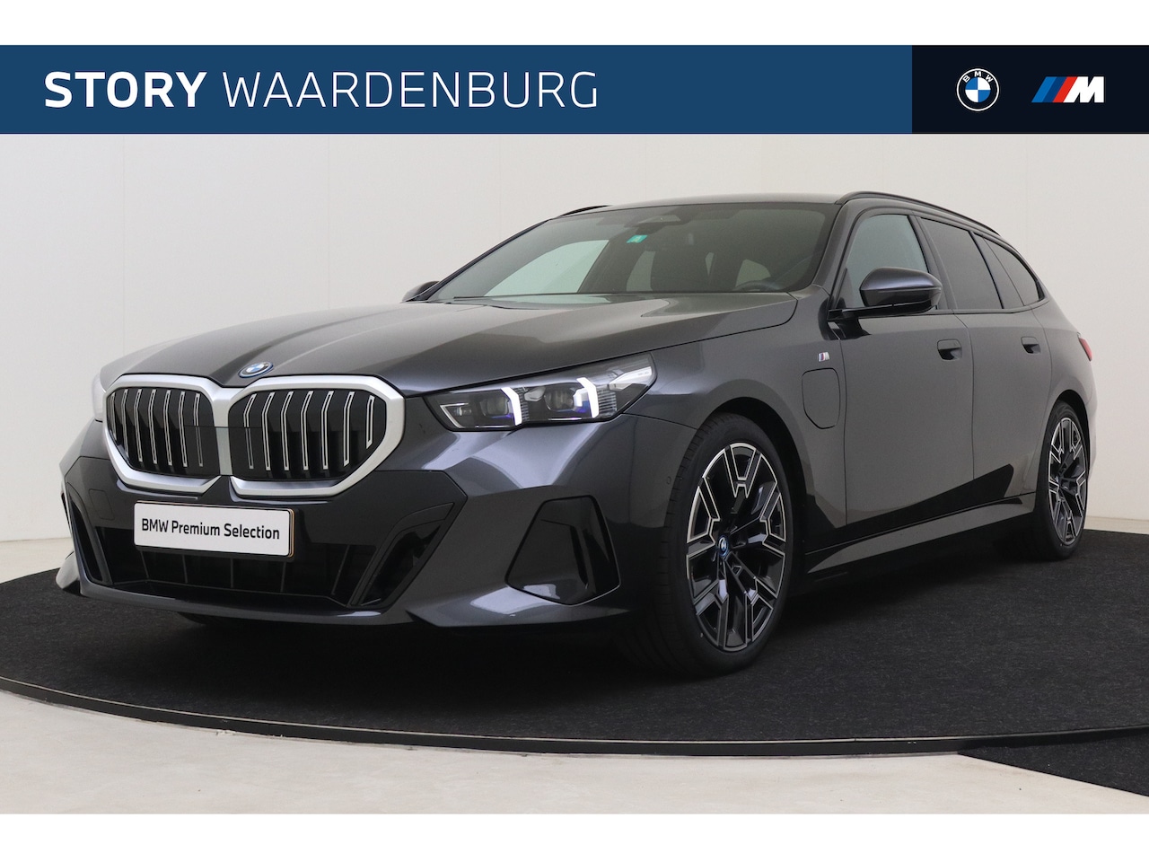 BMW 5-serie Touring - 530e M Sport Automaat / Trekhaak / Achteruitrijcamera / M Sportonderstel /  Comfort Access - AutoWereld.nl