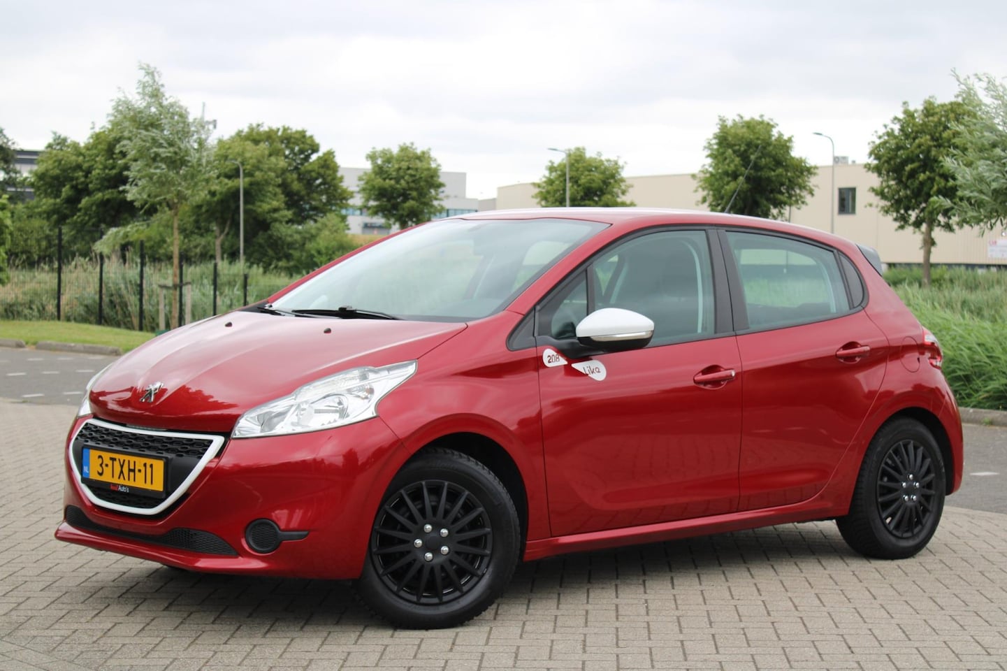 Peugeot 208 - 1.0 VTi LIKE l Airco l Elek Pak l APK 06-2026 - AutoWereld.nl