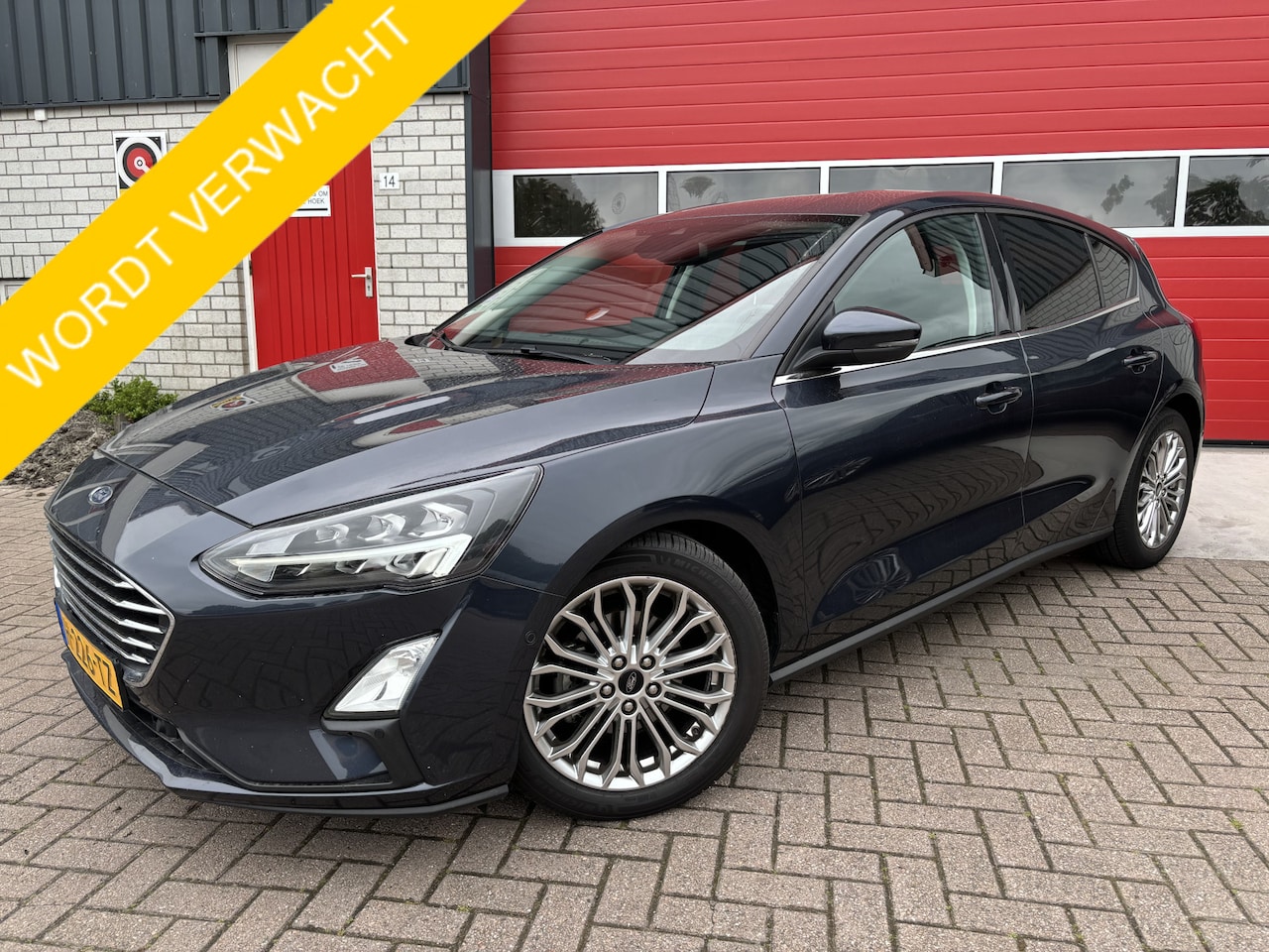 Ford Focus - 1.0 EcoBoost Titanium Business FULL LED / KEYLESS / CAMERA / STOELVERW / STUURVERW / ACC / - AutoWereld.nl