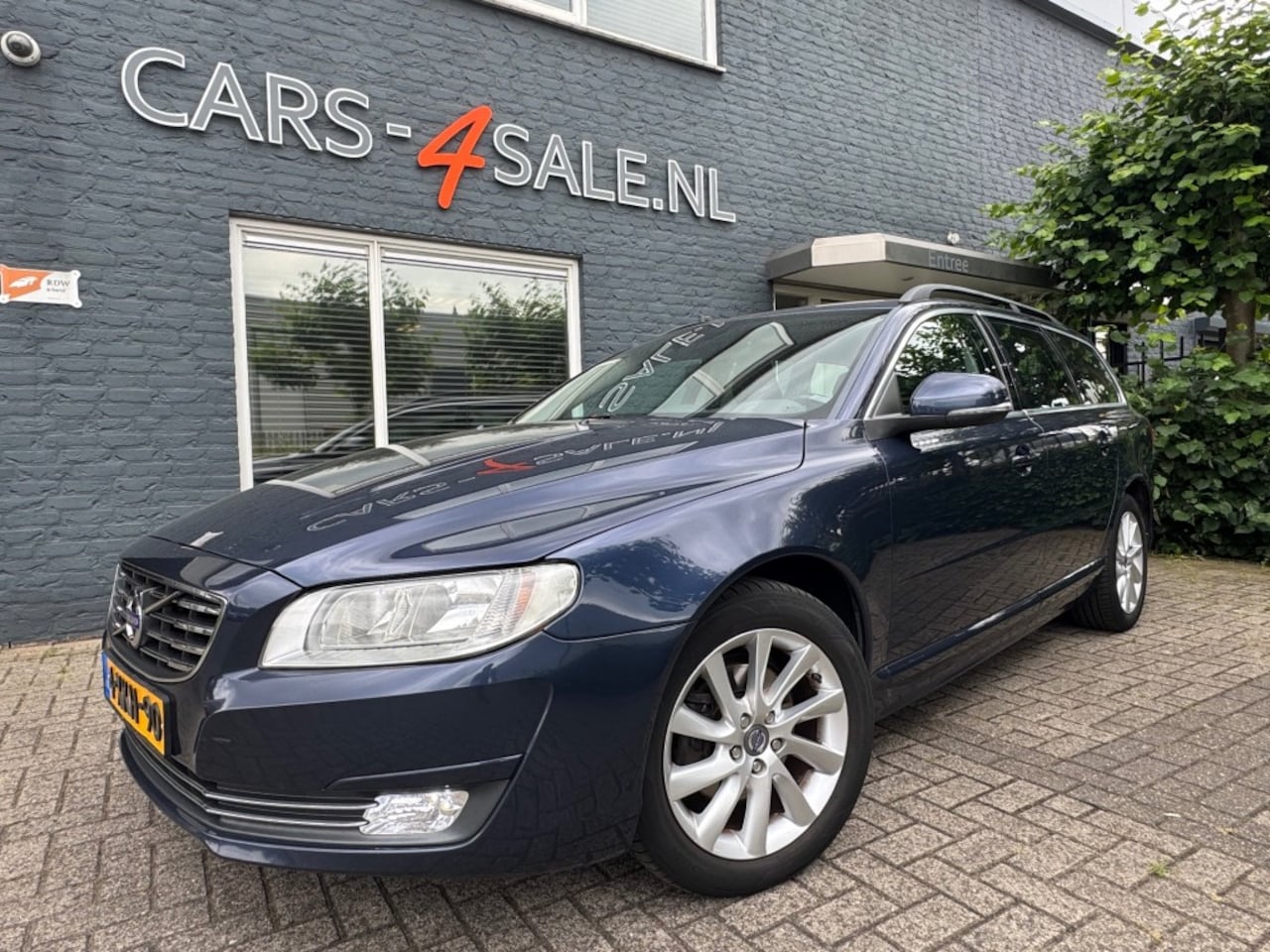 Volvo V70 - 2.0 D4 Nordic + Leder + Navi + Lmv - Apk T/M  06/2026 - - AutoWereld.nl
