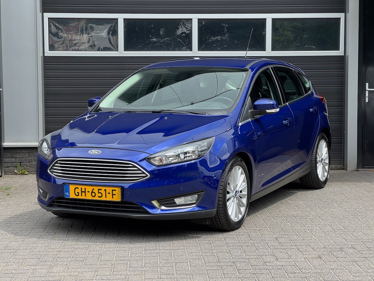 Ford Focus - 1.5 Titanium Edition Automaat, Clima, Cruise, Navi, NAP - AutoWereld.nl
