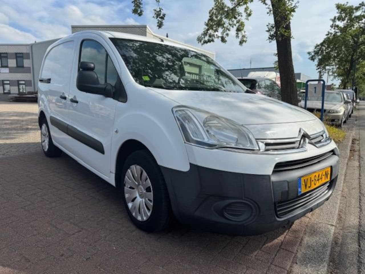 Citroën Berlingo - 1.6 HDI 500 Club Economy 3 Zits Airco,Schuifdeur Nette Auto - AutoWereld.nl