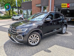 Volkswagen T-Roc - 1.5 TSI Style, Navi, Trekhaak