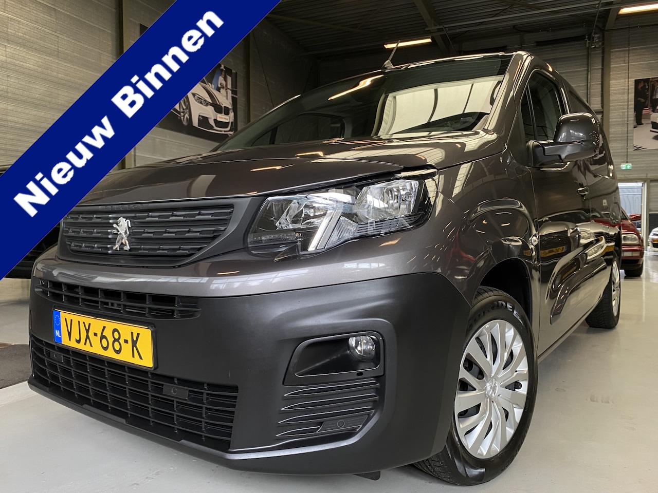 Peugeot Partner - 1.5 BlueHDI Premium Long Cruise, Carplay, L2h1, 3 Pers - AutoWereld.nl