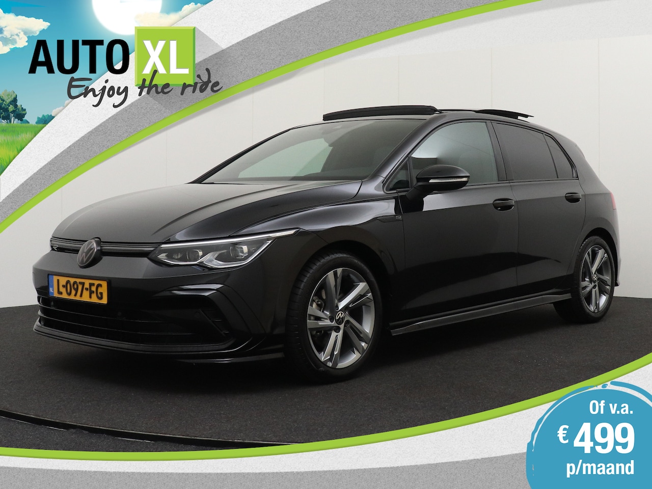Volkswagen Golf - 1.5 eTSI R-Line Pano-dak Camera Dodehoek - AutoWereld.nl