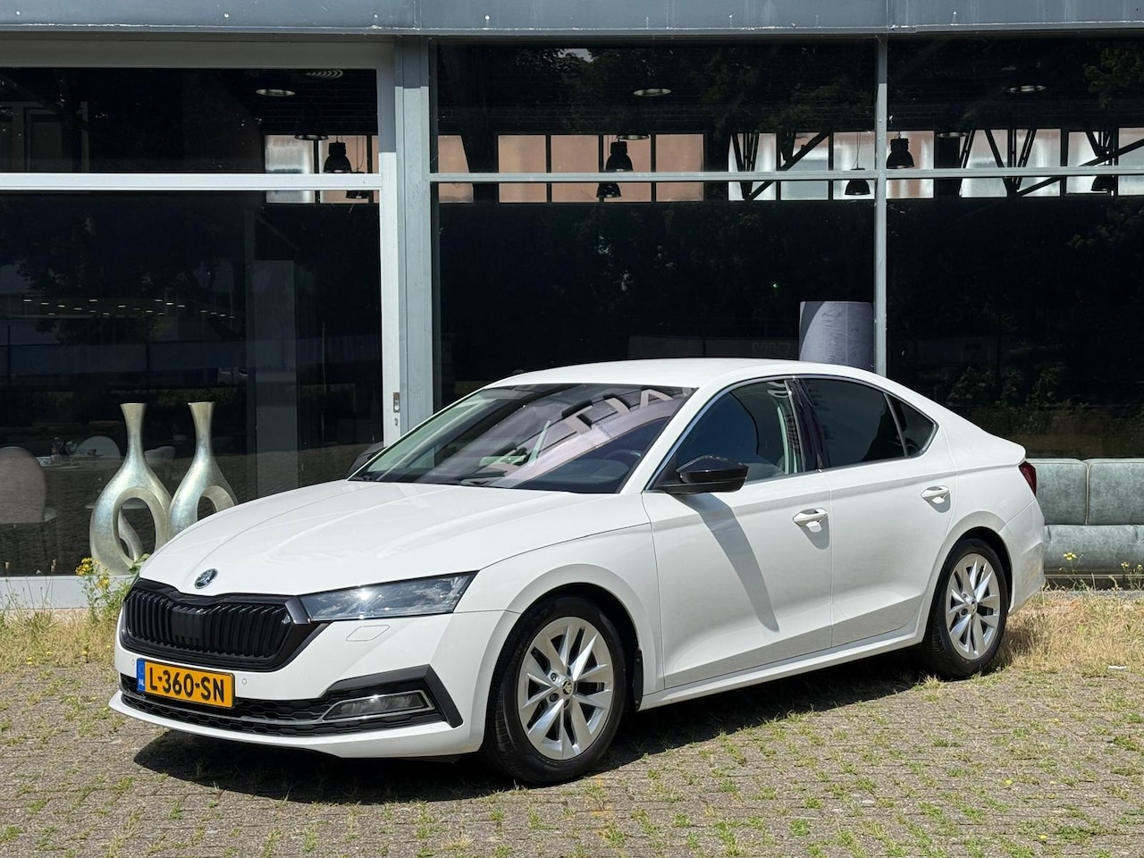 Skoda Octavia - 1.0 e-TSI Business Edition Plus 1.0 e-TSI Business Edition Plus - AutoWereld.nl