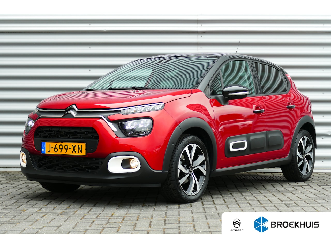 Citroën C3 - Citroën 1.2 PURETECH 110PK SHINE / NAVI / CLIMA / LED / PDC / CAMERA / 17" LMV / WINTERPAK - AutoWereld.nl