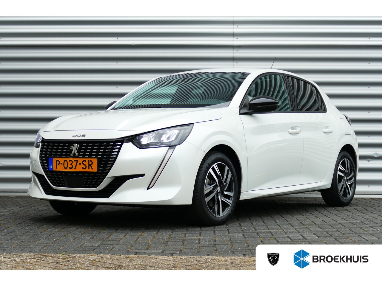 Peugeot 208 - 1.2 PURETECH 100PK ALLURE PACK / NAVI / LEDER / CLIMA / FULL-LED / PDC / CAMERA / 16" LMV - AutoWereld.nl