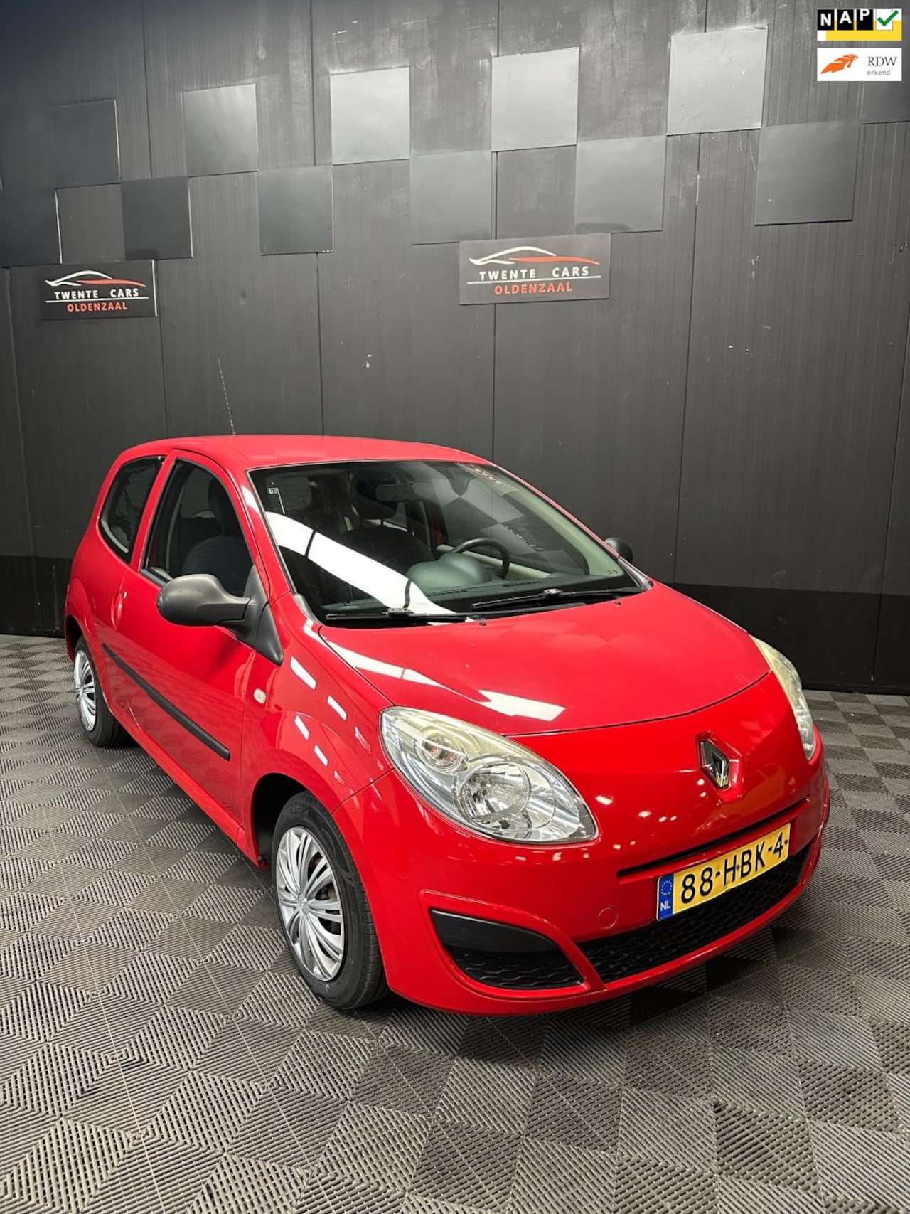 Renault Twingo - 1.2 Authentique | Airco | Nieuwe APK | - AutoWereld.nl
