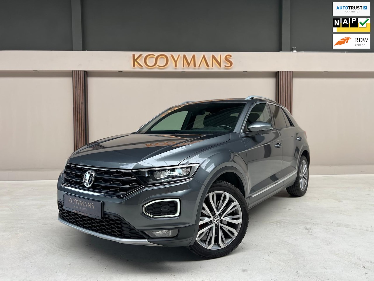 Volkswagen T-Roc - 1.5 TSI Sport Business R SPORTLINE/ACC/LANEASSIST/VIRTUAL/CAMERA/CARPLAY - AutoWereld.nl