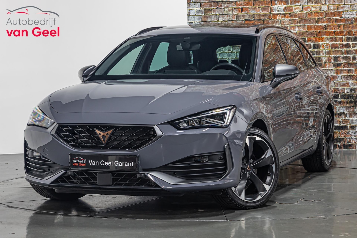 CUPRA Leon - 1.5 I Pano I Achteruitrij camera I Verwarmd stuur - AutoWereld.nl