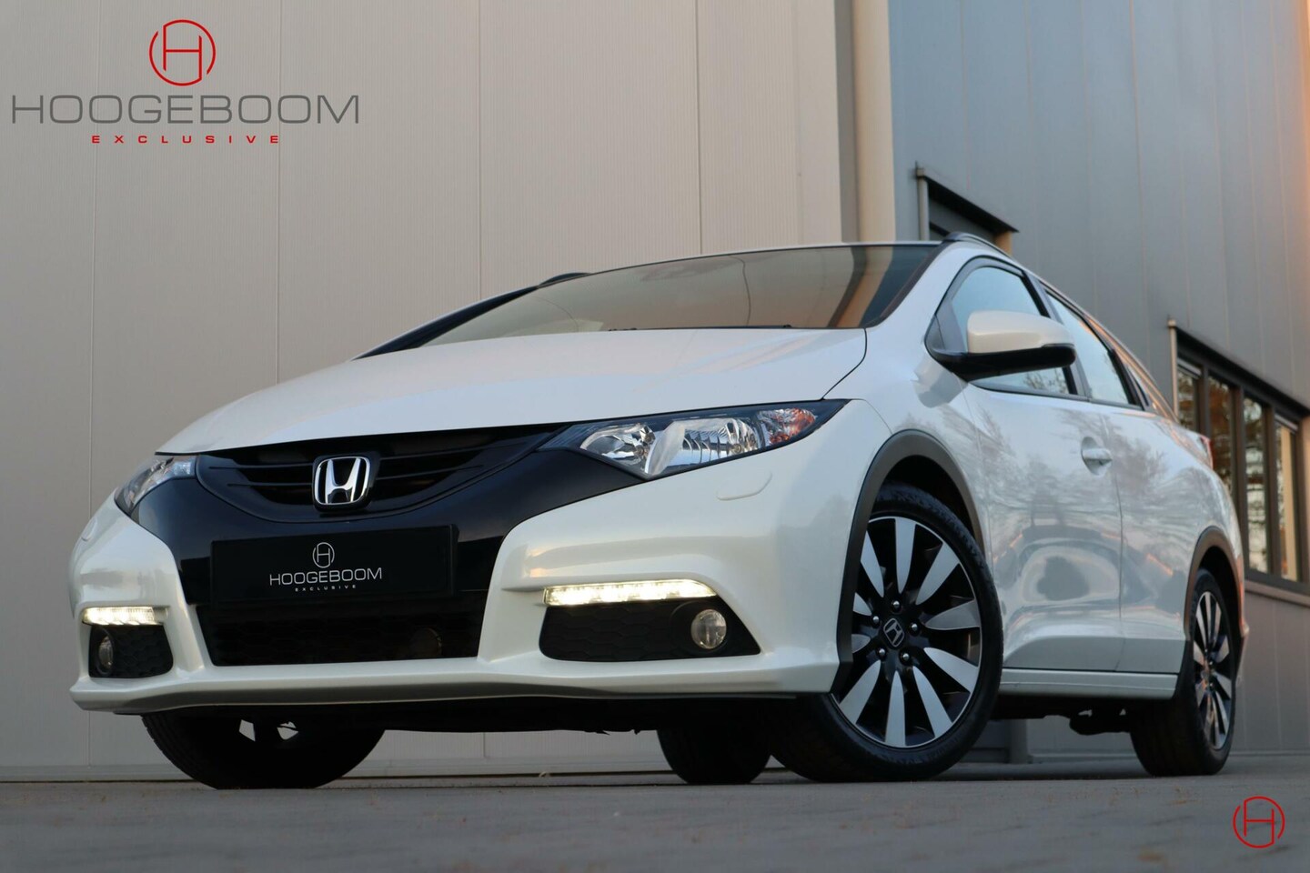 Honda Civic Tourer - 1.8 / Automaat / Camera / Stoelverwarming / Dealer OH - AutoWereld.nl