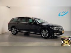 Volkswagen Passat Variant - 1.5 TSI 150pk DSG R-Line Business + Panoramadak Virtual Cockpit Alcantara Stoelverwarming
