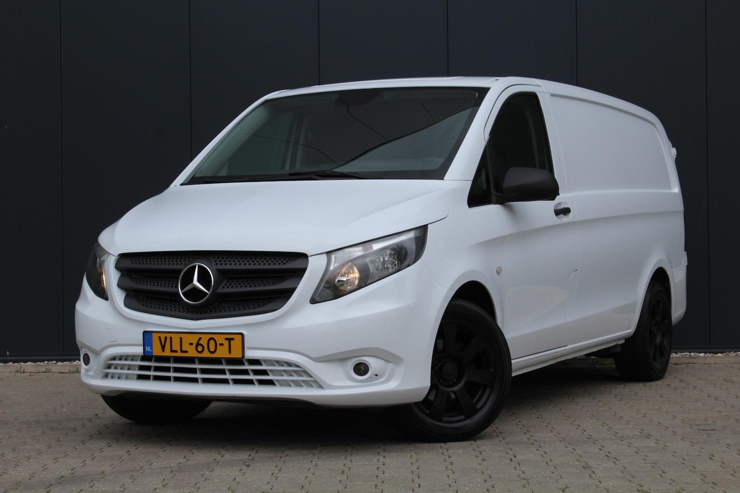 Mercedes-Benz Vito - 114 CDI Lang | 136 PK | Navigatie | Trekhaak | Camera | Cruise control | - AutoWereld.nl
