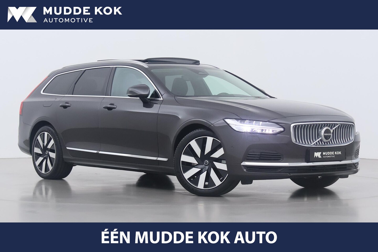 Volvo V90 - T8 Plug-in hybrid Ultra Bright | Bowers&Wilkins | Luchtvering Achter | Massage+Ventilatie - AutoWereld.nl