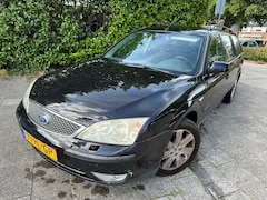 Ford Mondeo Wagon - MET NAVIGATIE, AIRCO & JAAR APK