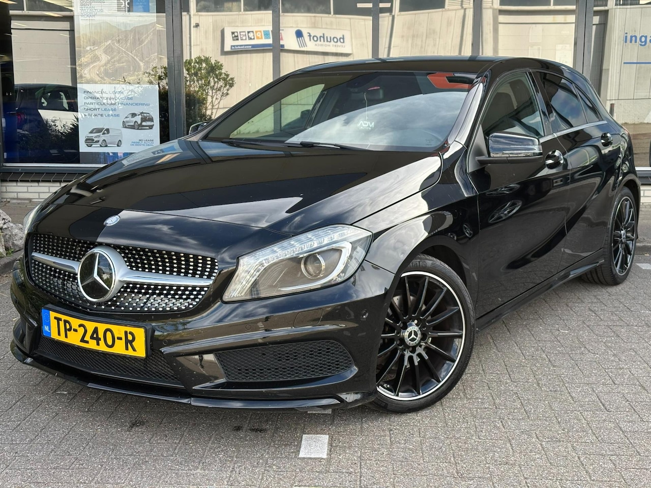 Mercedes-Benz A-klasse - 180 AMG-PAKKET - AutoWereld.nl