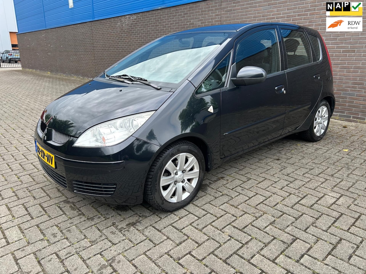 Mitsubishi Colt - 1.3 Invite | Automaat | Airco | LM Velgen | Elektrische Ramen | Centrale Vergrendeling | M - AutoWereld.nl