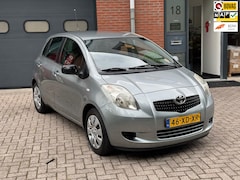 Toyota Yaris - 1.3 VVTi/Elek.pakket/AIRCO/Trekhaak/NAP/Onderhouden/Luxe
