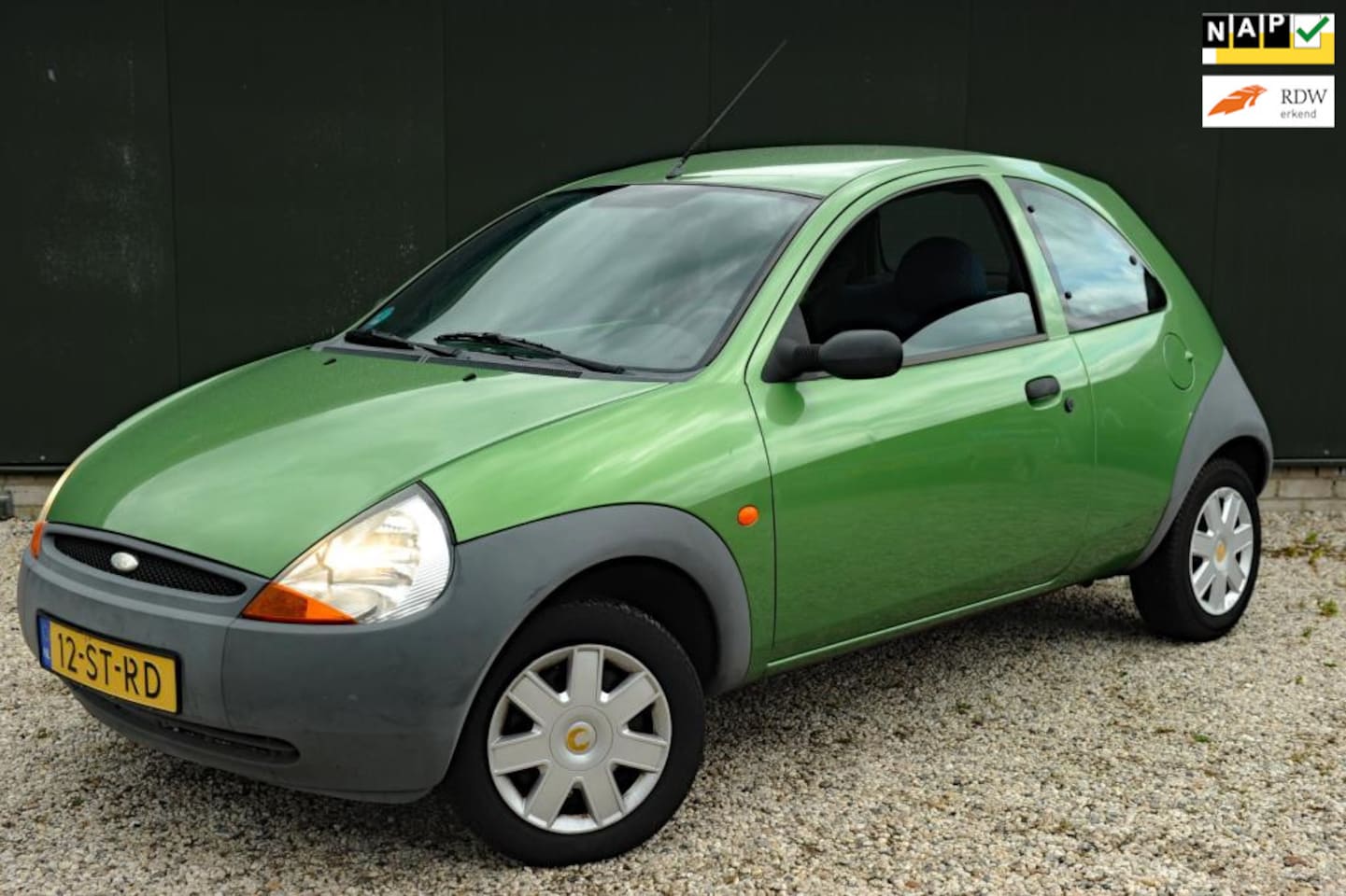 Ford Ka - 1.3 Champion/STUURBEKRACHTIGING /METALLIC/BOEKJES / - AutoWereld.nl