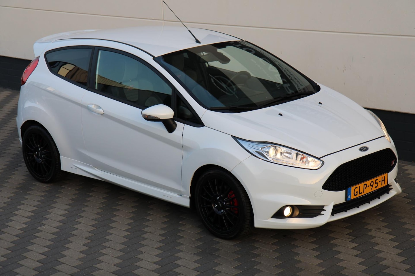 Ford Fiesta - 1.6 ST 182PK Navi Camera Cruise Recaro Startknop !! - AutoWereld.nl
