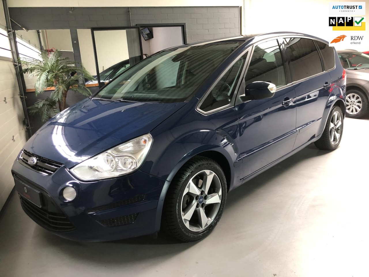 Ford S-Max - 1.6 EcoBoost 161pk/ 7 zits/PDC/APK NIEUW - AutoWereld.nl