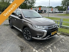 Mitsubishi Outlander - 2.0 PHEV instyle+