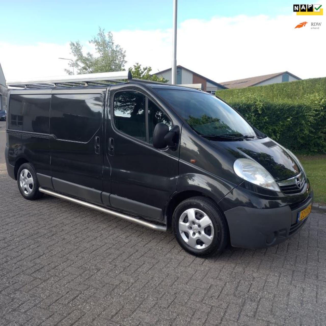 Opel Vivaro - 2.0 CDTI L2H1 Airco, Imperial, 3zits, Trekhaak - AutoWereld.nl