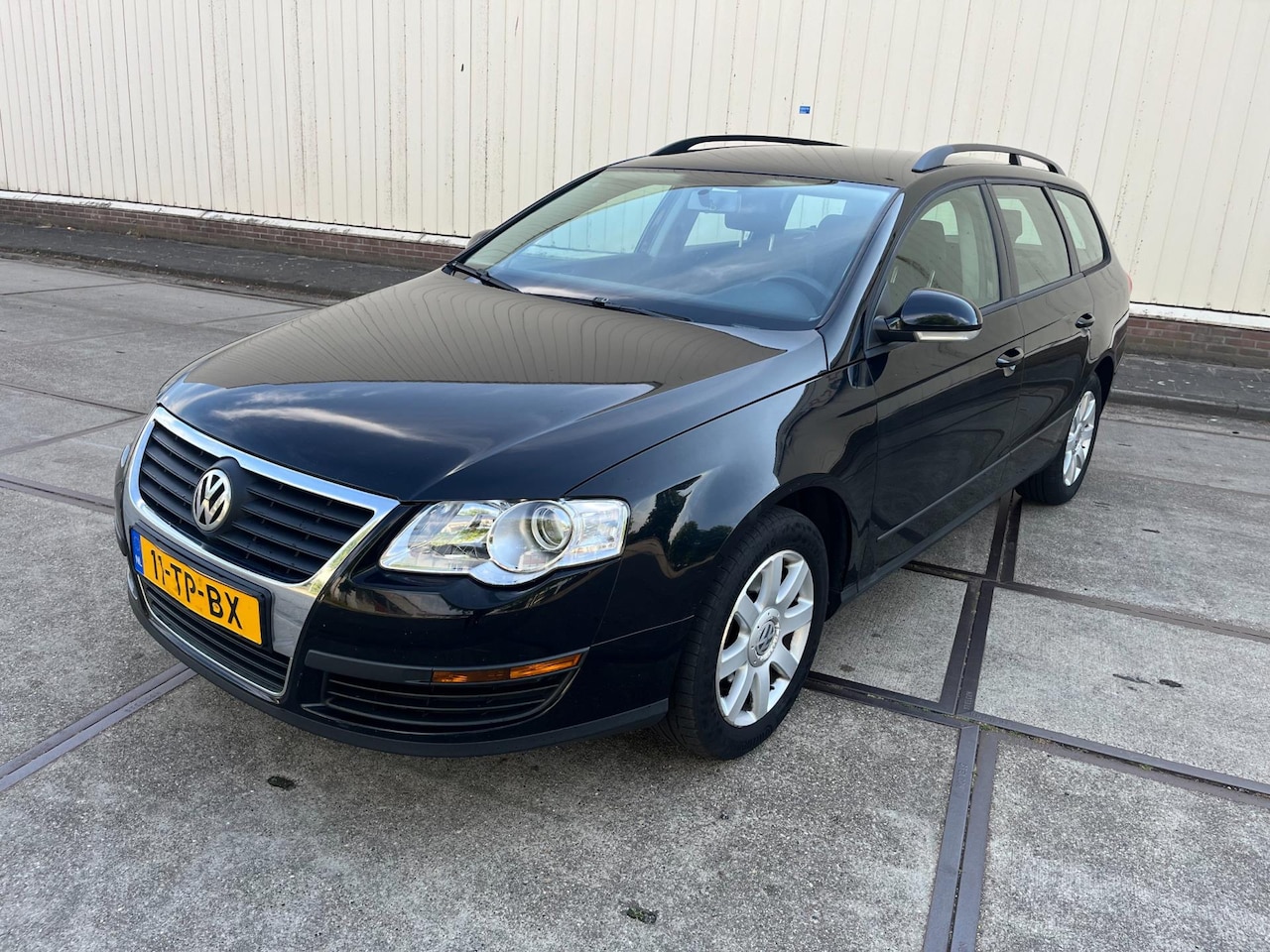 Volkswagen Passat Variant - 1.6 Trendline nieuwe apk airco - AutoWereld.nl