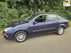 Ford Focus - 1.6-16V Ghia